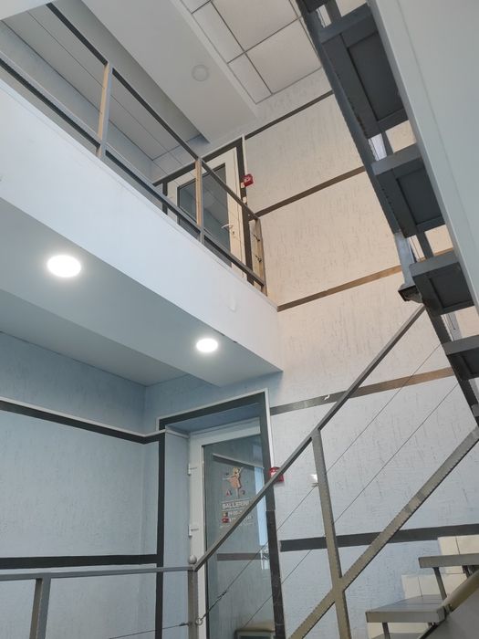 Сдам в аренду помещения 100 кв. м