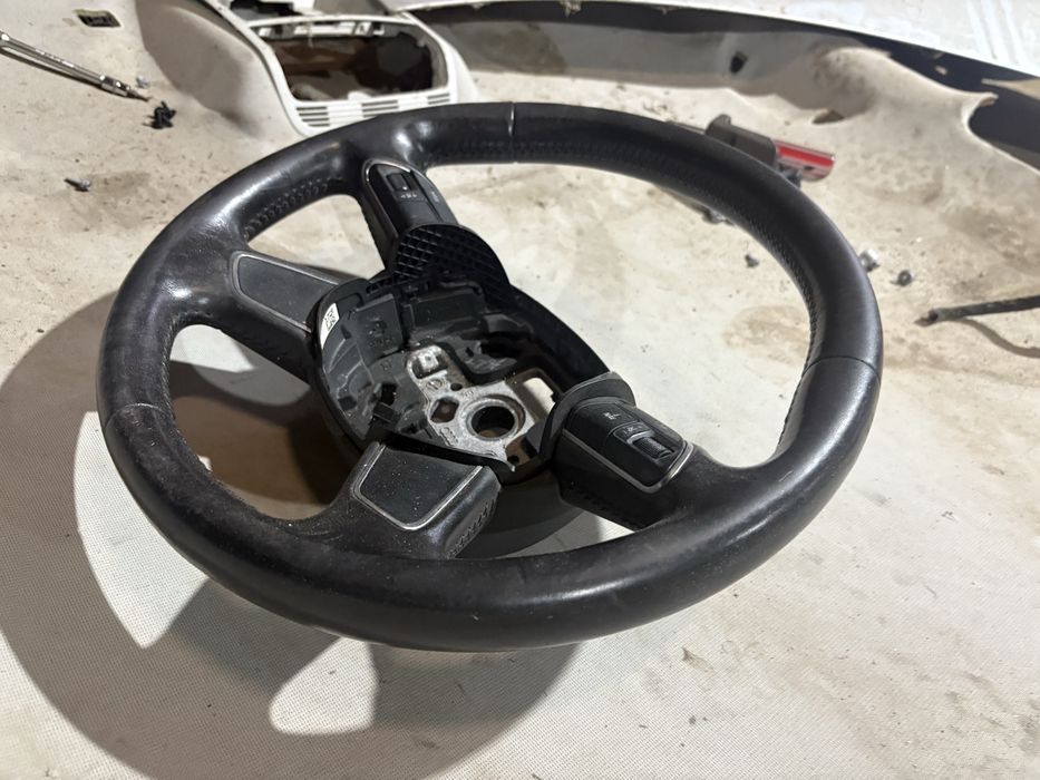 Audi Q7 2013 година Мулти Волан