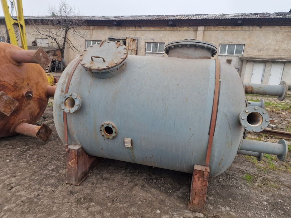 Вертикални резервоари за вода и други течности