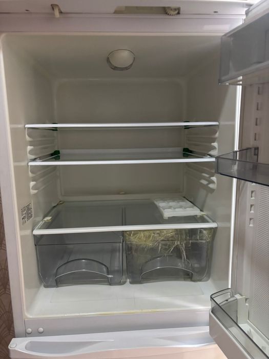 Продам холодильник