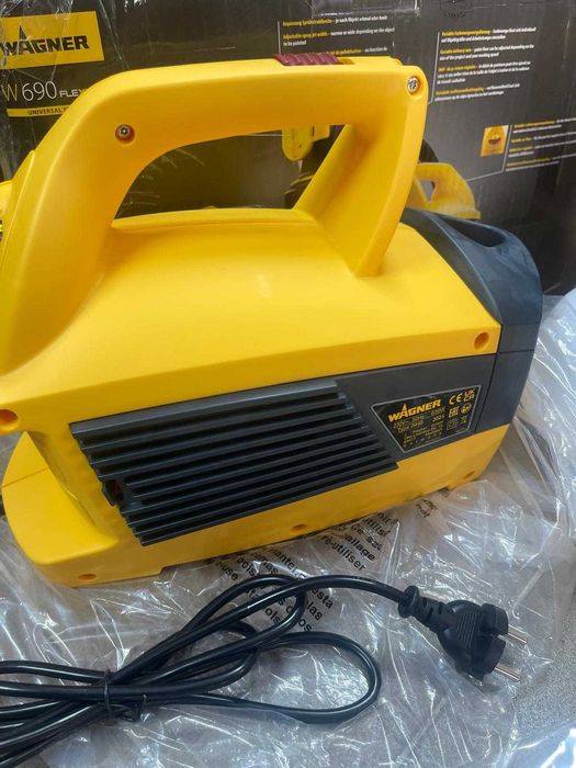 Aparat de vopsit si zugravit Wagner W690, 200 W, 800/1800 ml, debit vopsea 400 ml/min, furtun 3.5 m