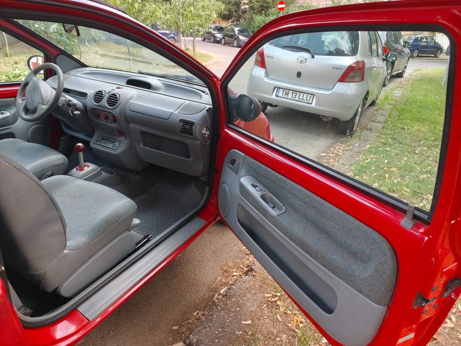 Vând Renault Twingo   2003   sub 100.000 km