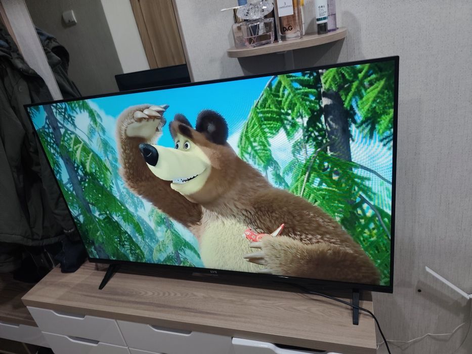 Телевизор Смарт 108 см диагональ