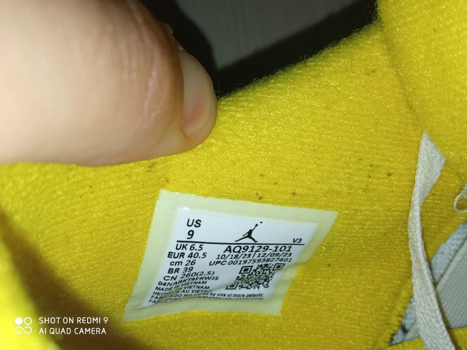 Jordan retro 4 vivid sulfur, 40,5 EU