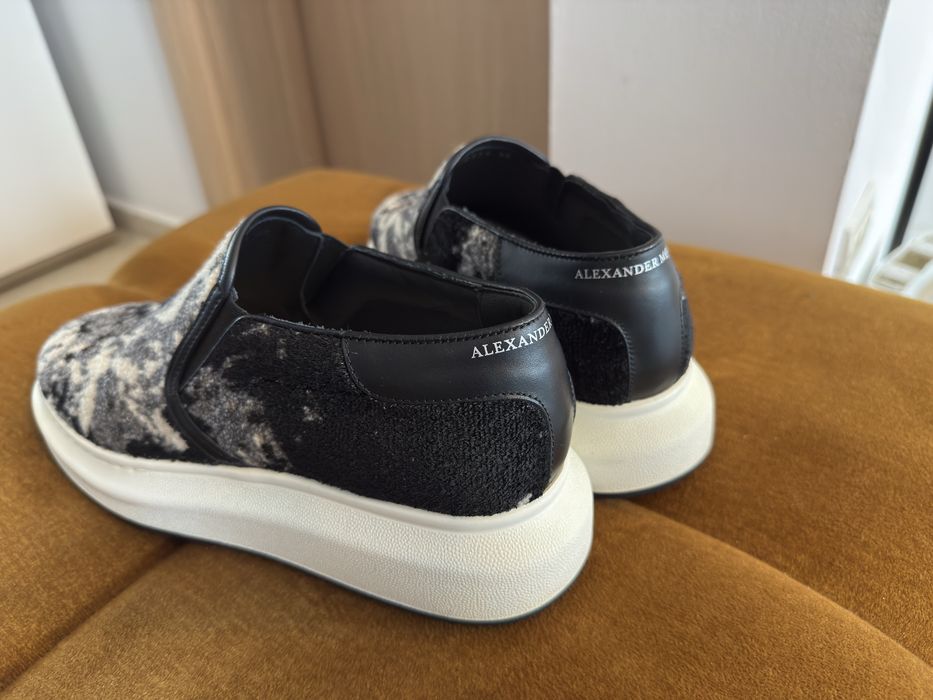 42 - Alexander McQueen Black Floral Jacquard Slip On Sneakers