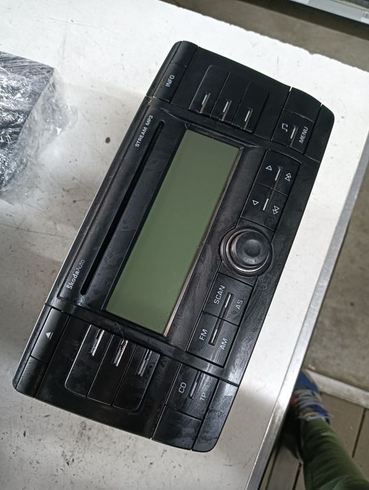 Cd Player Auto Skoda Octavia Ii Combi (1Z5) [ 2004 - 2013 ] Oem 1Z0035