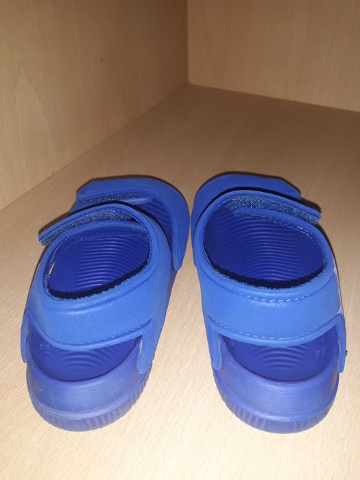 Детски сандалки adidas altaswim