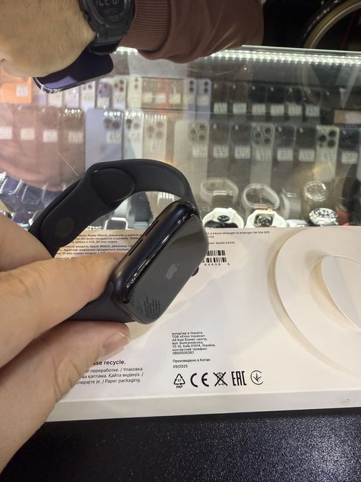 Apple Watch SE3 44mm черный