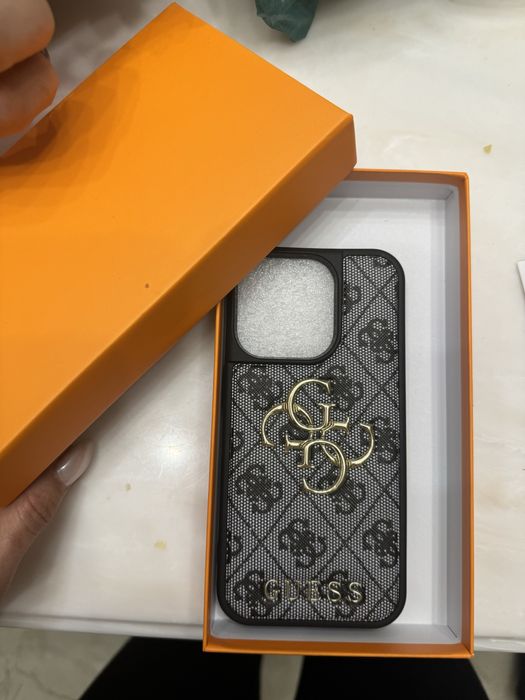 Чехол GUESS на айфон 15 про.  Новый