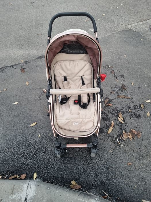 Vând cărucior stare bună