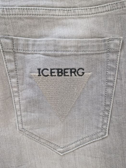 Blugi bărbătești Iceberg