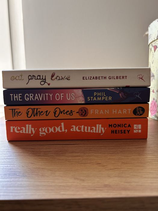 Pachet 4 cărți în engleză - Eat Pray Love, Monica Heisey, YA Fiction