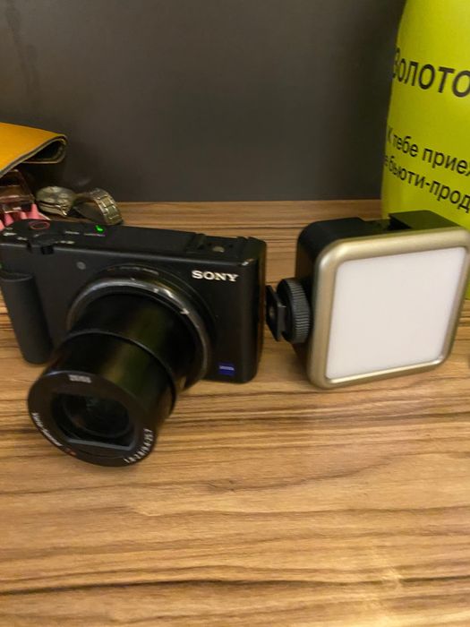 Видео-камера Sony ZV 1