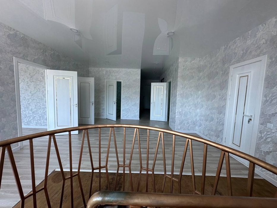 ПРОДАЕТСЯ Дом с ремонтом 6 соток Чирчик №U