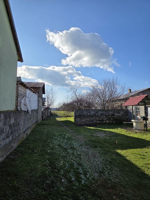 De vanzare- teren 1900mp + casa de caramida, Vacaresti, Dambovita