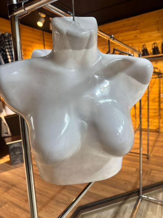 Продам манекены для бутика