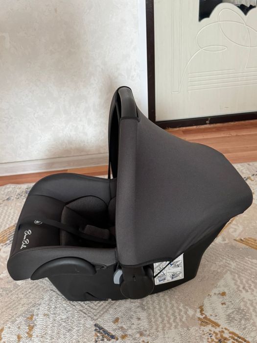 Продам детскую коляску и автокресло