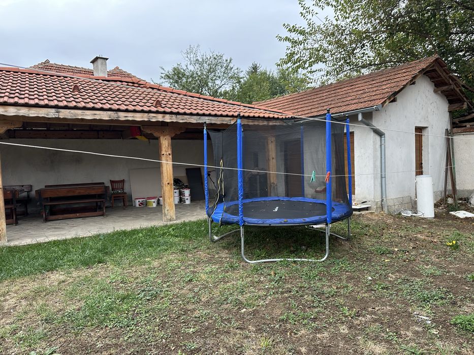 къща луковит за продаване