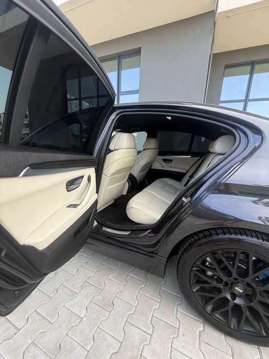 Vand Bmw seria 5 sedan 530d 300cp
