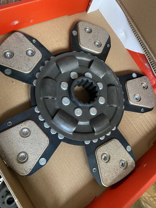 Disc ambreiaj elastic , cu arcuri pentru tractor  Fiat