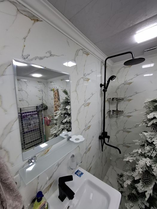 Срочно продаётся квартира 2х комнатная адреса сартепо 62кв 57.000$торг