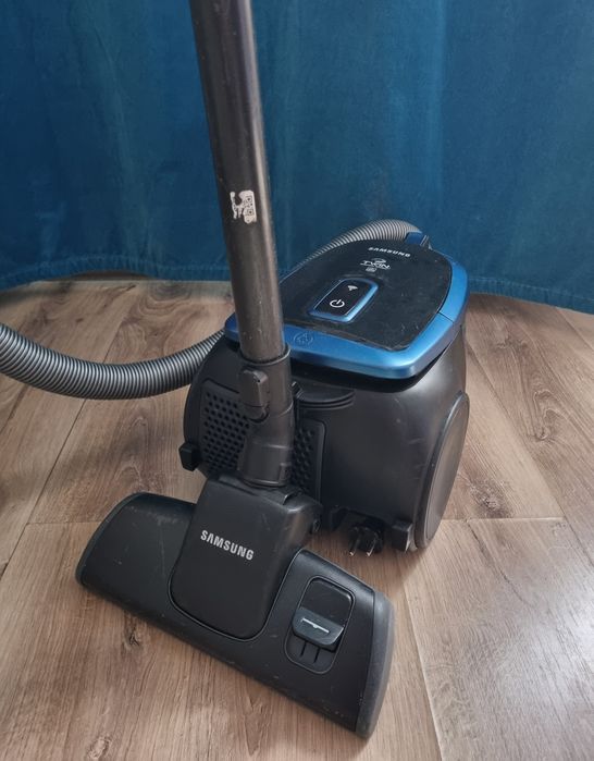 Aspirator fara sac Samsung VCC47E0H33