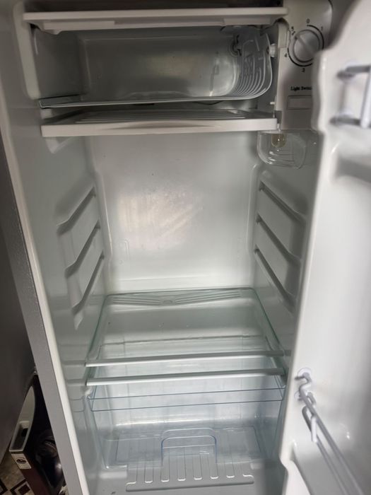 Продам мини холодильник
