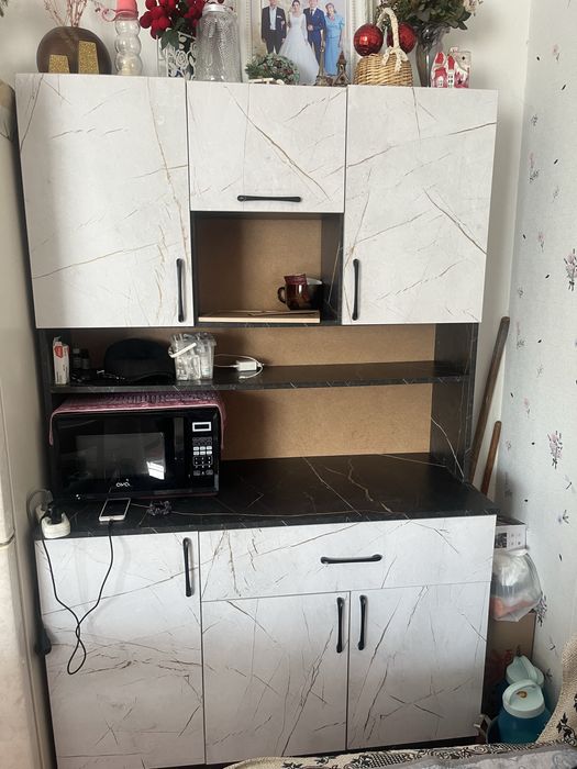 Продам сервант новый идеальный