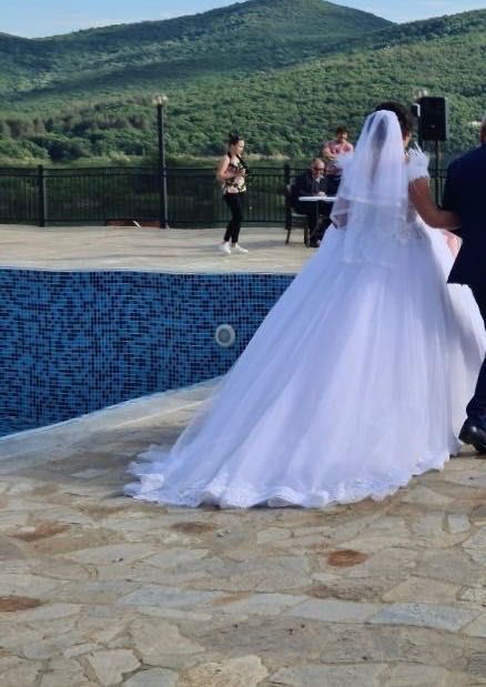 Дизайнерска булчинска рокля