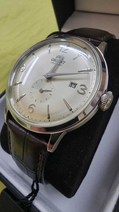 Автоматичен часовник Orient Bambino