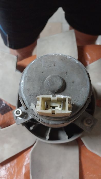 Продам вентилятор на радиатор