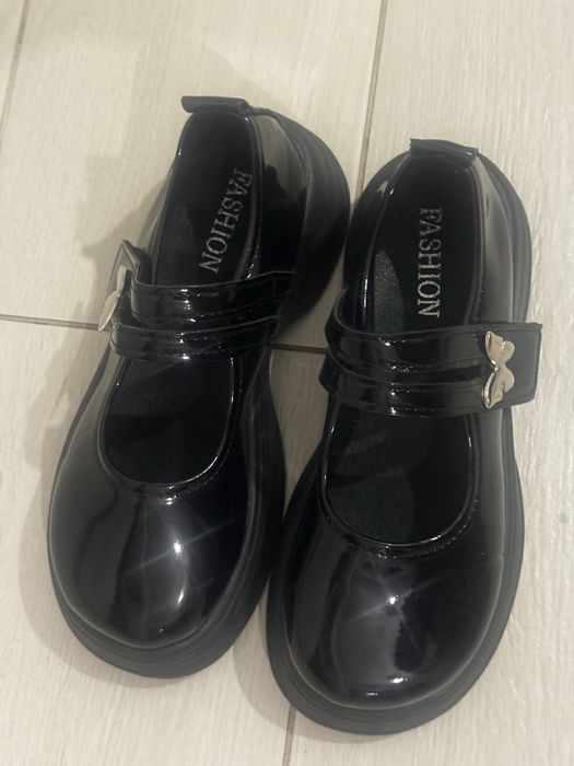 Обувки момиче 37номер