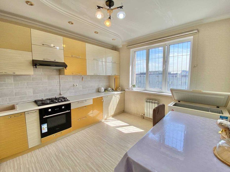 3-комнатная квартира · 90 м²