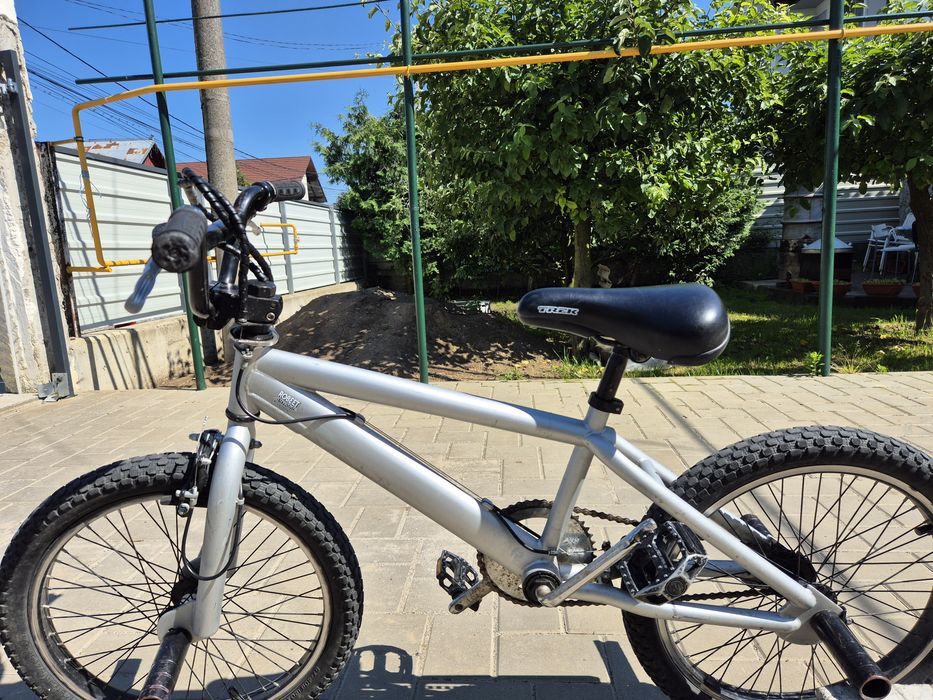 Vând bmx trek 10