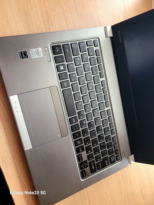 Noutbuk toshiba pc 8GB operativka