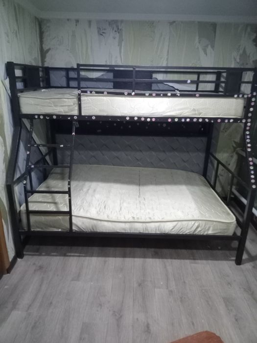 Продам кровать двухъярусная
