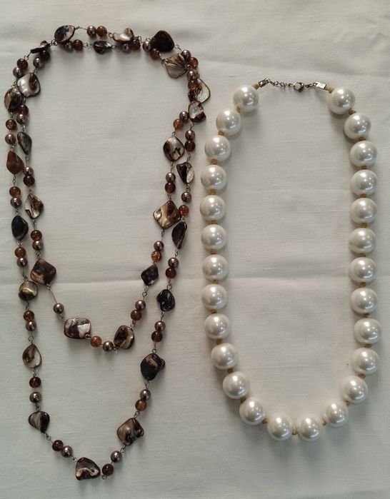 Бусы бижутерия 9 штук