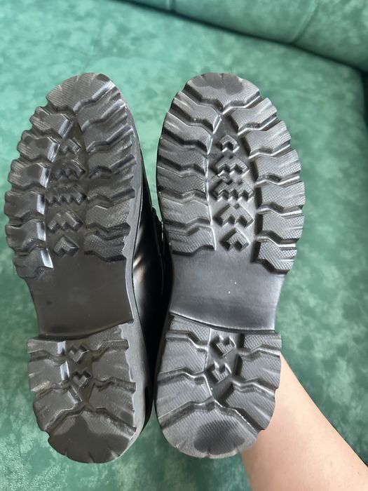 Чёрные лоферы Neslihan Canpolat