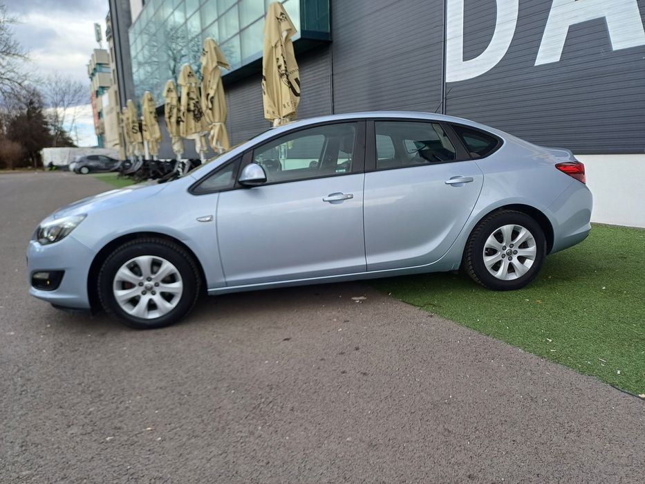 Opel astra j, 82500 km,achiziționată reprezentanță Opel ,impecabila!
