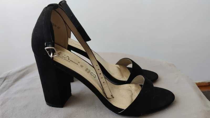 Pantofi Sandale piele marimi 38-41
