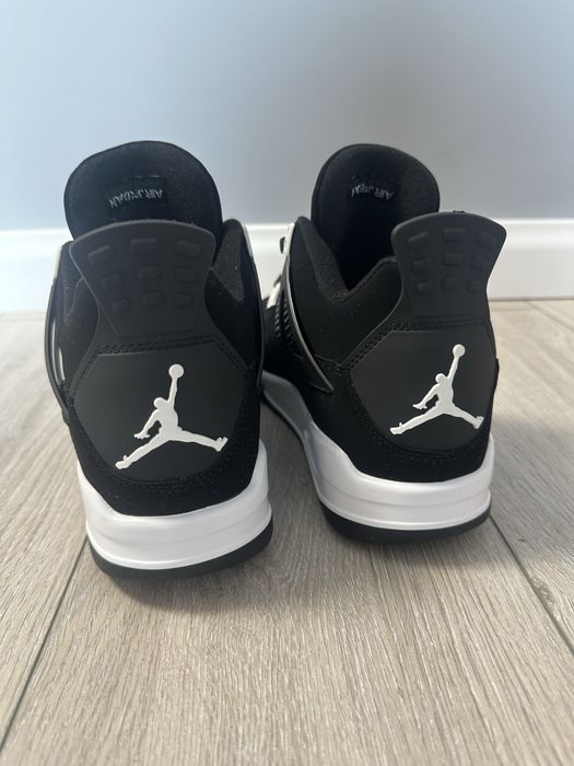 Adidasi jordan 4
