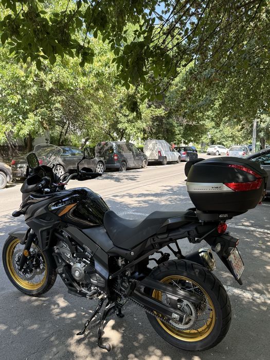 Suzuki V-Strom 650XT an 2025, rulaj 2700 km, impecabilă, accesorizată*