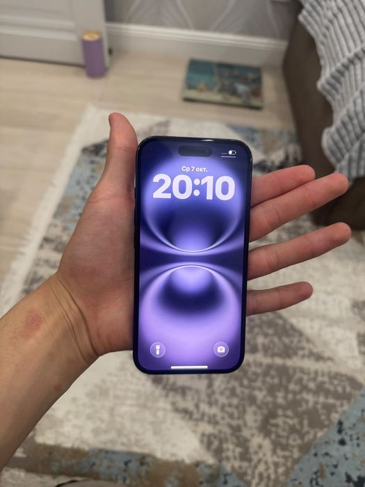Продам Iphone 16