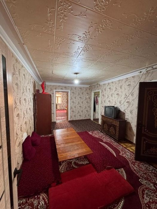 Космосда МИСиС тўғрисида 2-қаватда 2 хонали квартира сотилади