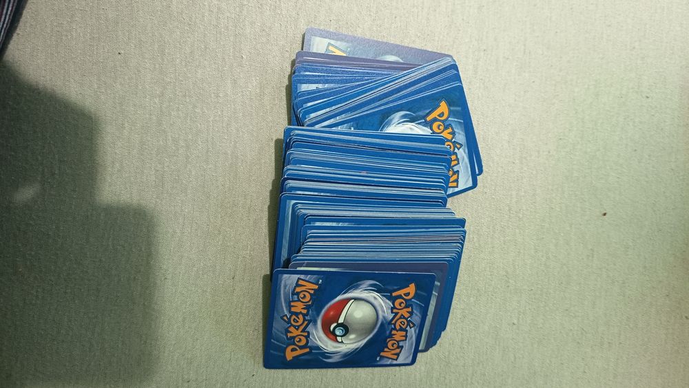 Set 120 cărți Pokemon (replici)