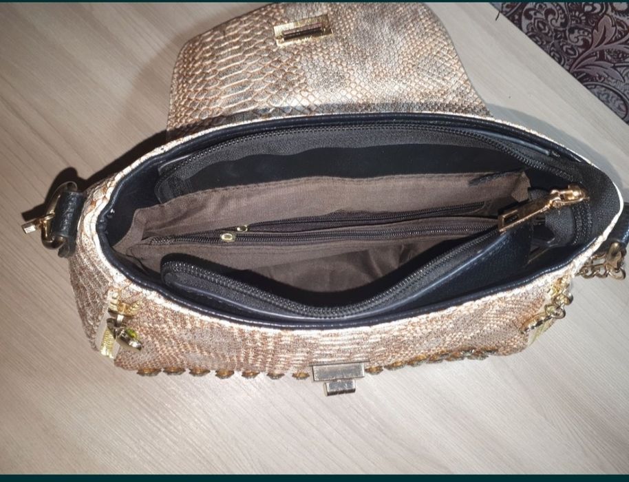 Продам Женскую Сумочку.