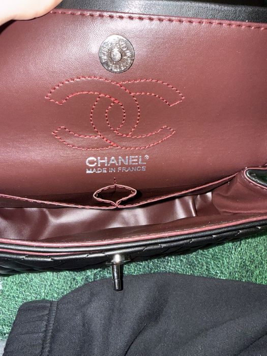 Geanta Chanel cu elemente argintii
