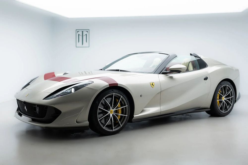 Ferrari 812 Ferrari 812 GTS – Grigio Ingrid · Tailor Made · Full Carbon · 1 of 1