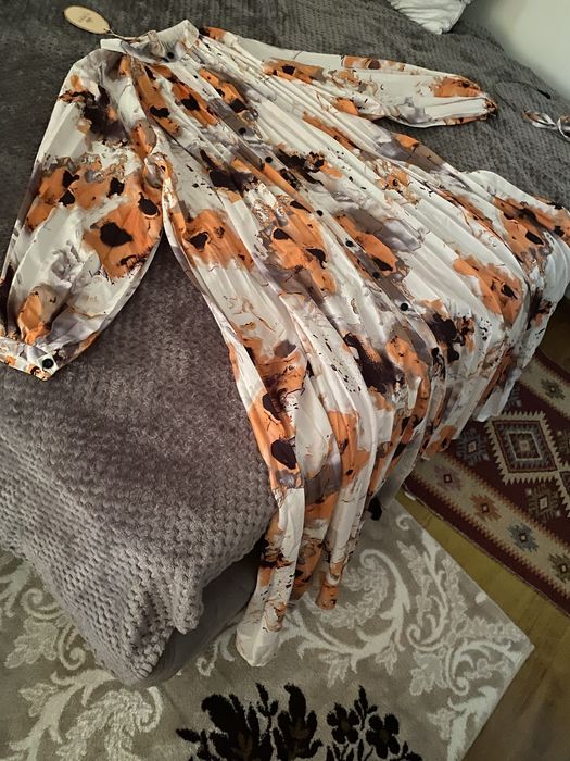 Платье длинное свабодные