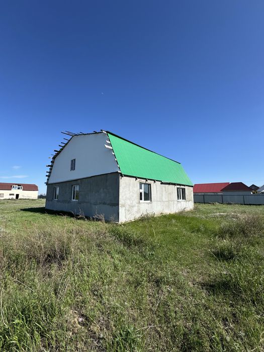 Участок с  черновым домом